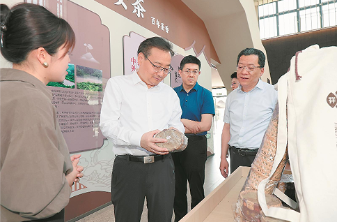 访企入村听诉求优化服务解难题 推动学习教育取得实实在在成效
