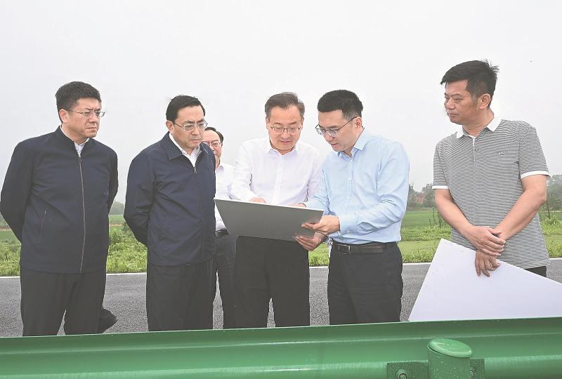 坚持规划引领加强综合治理 让巢湖成为合肥最好的名片