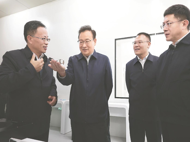 梁言顺在蚌埠市调研并宣讲党的二十届四中全会精神