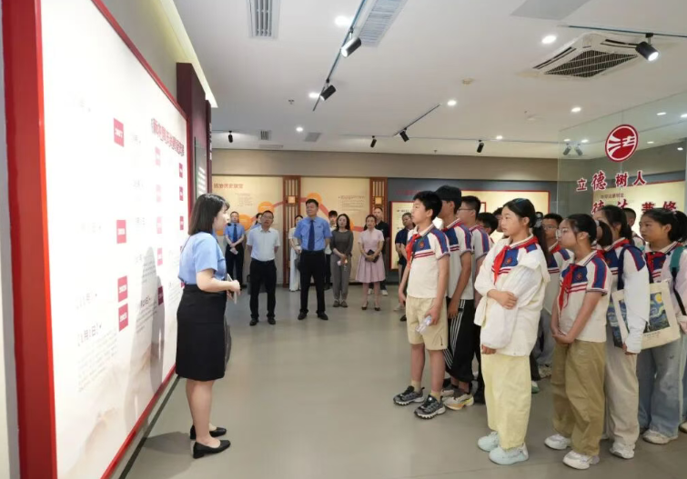 检爱四十载 携手向未来——蚌埠市检察院举办检察开放日活动